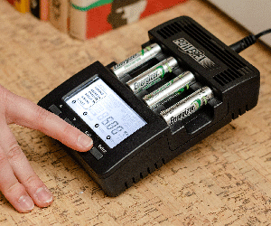 شارژ و نگهداری باتری